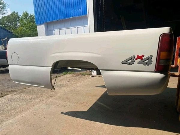 99-06 chevy silverado truck bed for sale